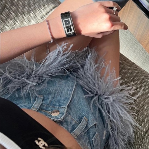 🎉New Denim High Rise Tassel Shorts With Ostrich Gray Feather Trim - Picture 9 of 13